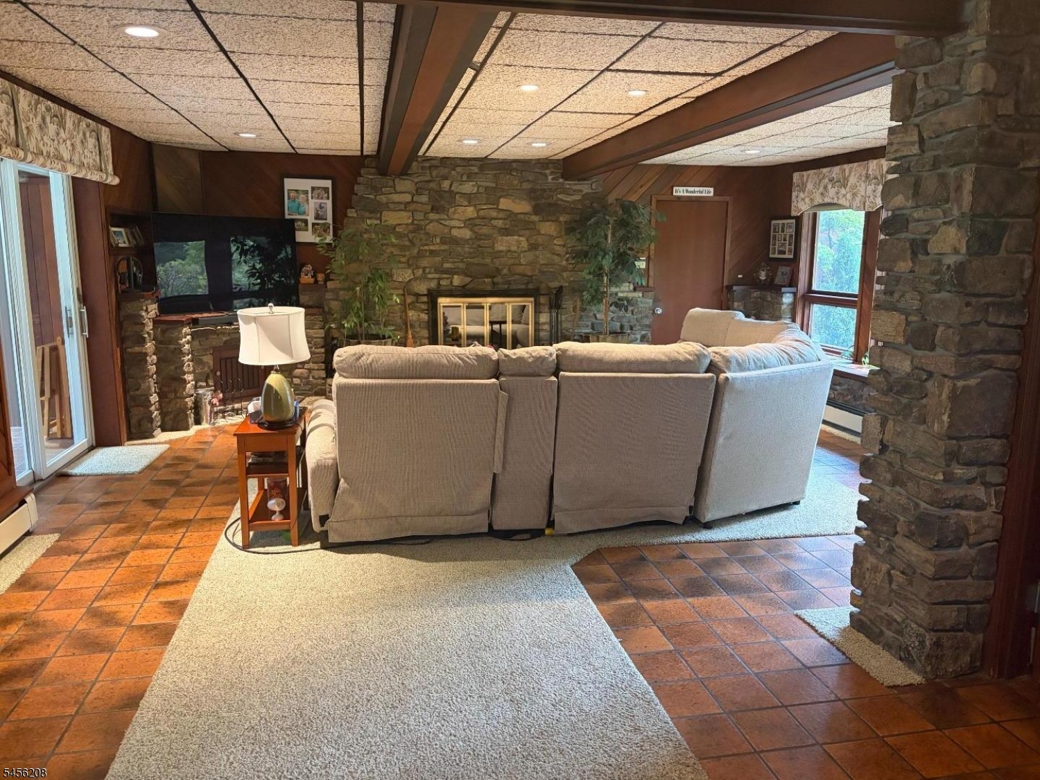 5 Agnes Ln Property Photo 10