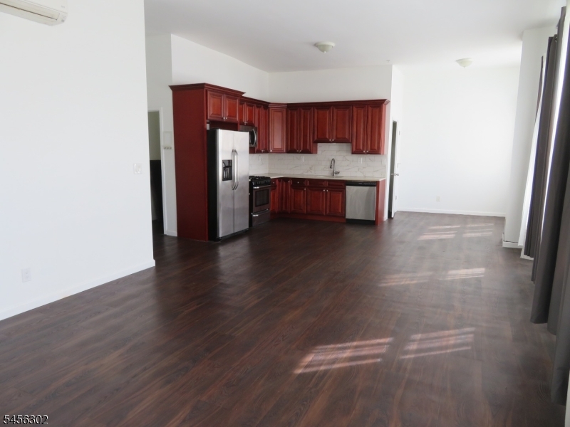 396 Main St A Property Photo 1