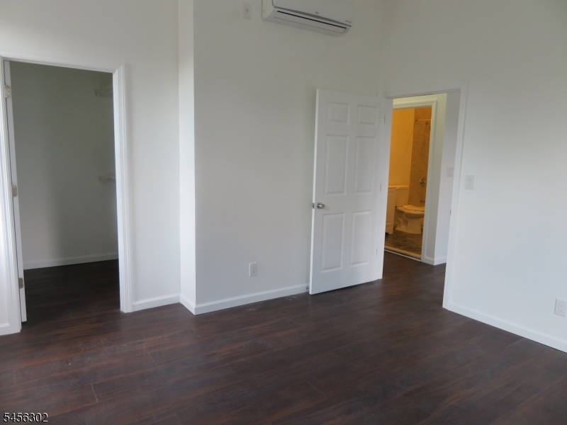 396 Main St A Property Photo 7