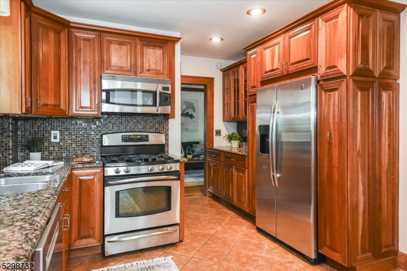 19 Field Rd Property Photo 9