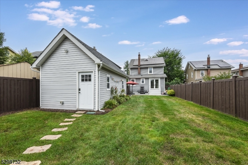 19 Field Rd Property Photo 28