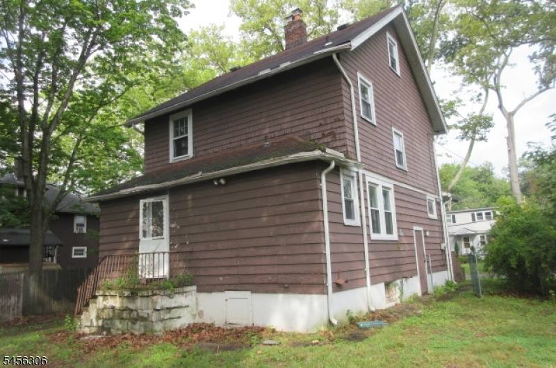 11 Belmont St Property Photo 3