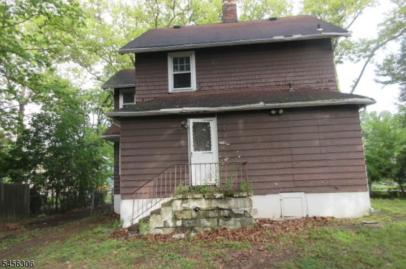 11 Belmont St Property Photo 4
