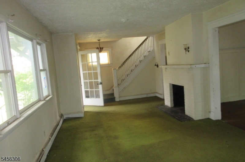 11 Belmont St Property Photo 6