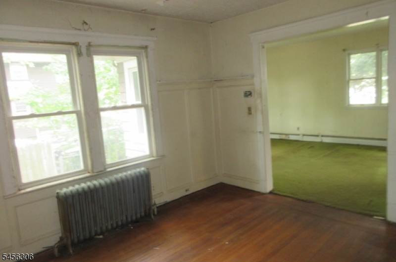 11 Belmont St Property Photo 8