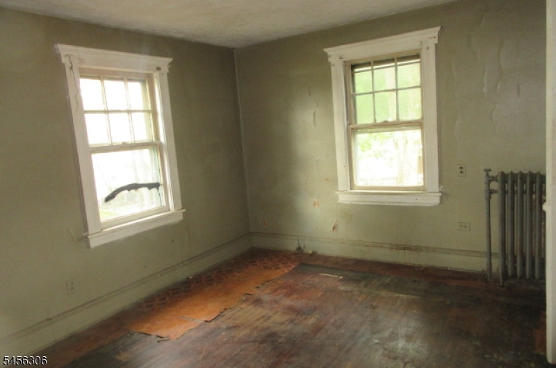11 Belmont St Property Photo 10