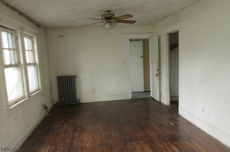11 Belmont St Property Photo 13