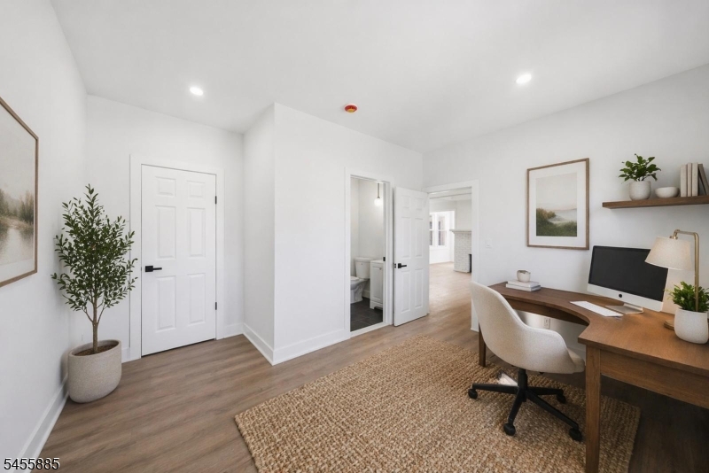 66 Girard Pl Property Photo 3