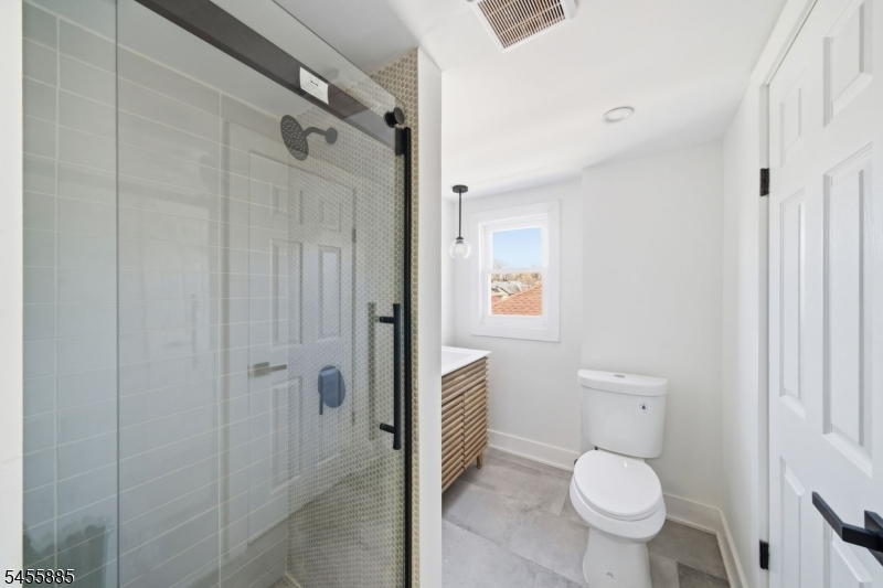 66 Girard Pl Property Photo 23