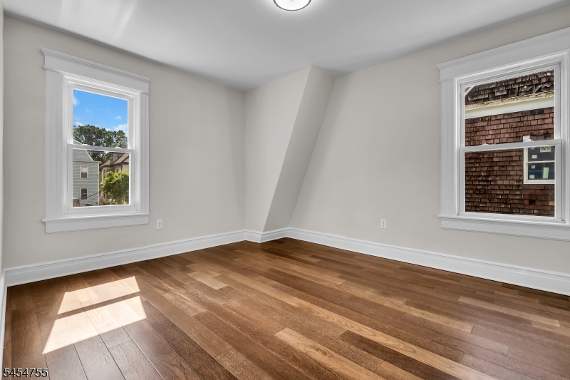 398 Hillside Ave Property Photo 16