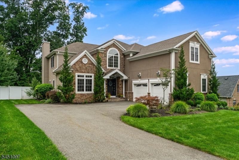 6 Jared Pl Property Photo 1