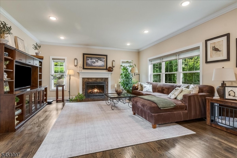 6 Jared Pl Property Photo 4