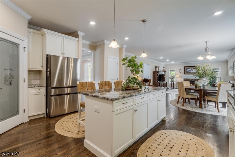 6 Jared Pl Property Photo 14