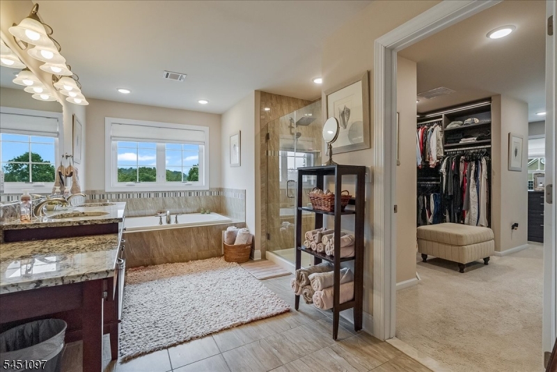 6 Jared Pl Property Photo 19