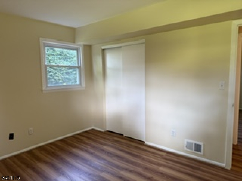 10 Renault Dr Property Photo 11