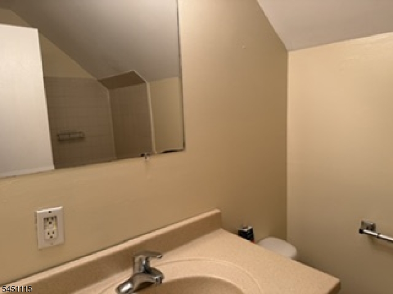 10 Renault Dr Property Photo 14
