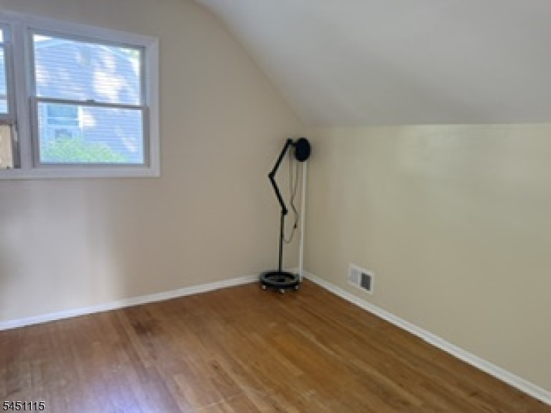 10 Renault Dr Property Photo 15