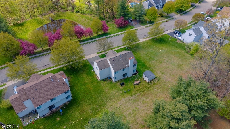 92 Connelly Ave Property Photo 12