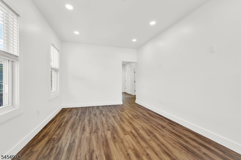 631 Maple St Property Photo 14