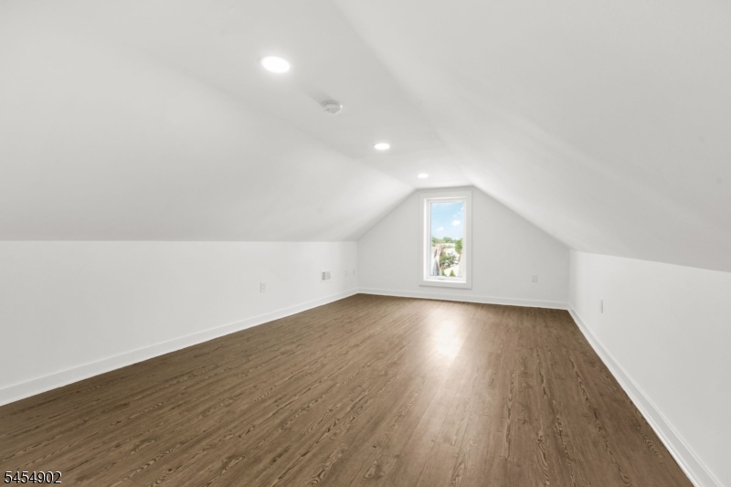 631 Maple St Property Photo 29