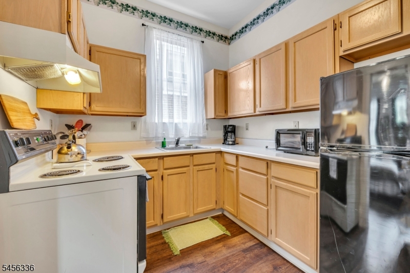 16 Greenwich St Property Photo 7
