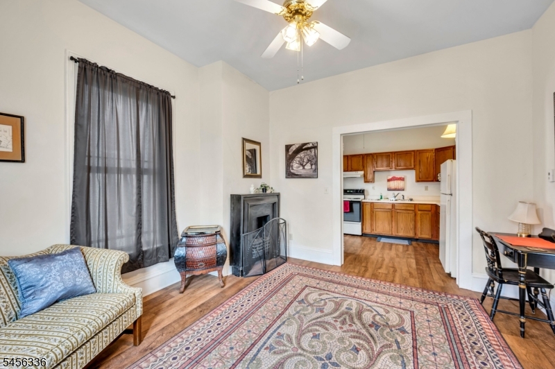16 Greenwich St Property Photo 13