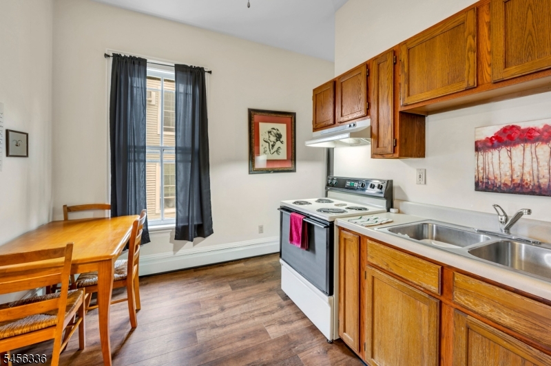 16 Greenwich St Property Photo 16