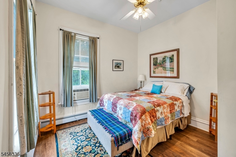 16 Greenwich St Property Photo 17