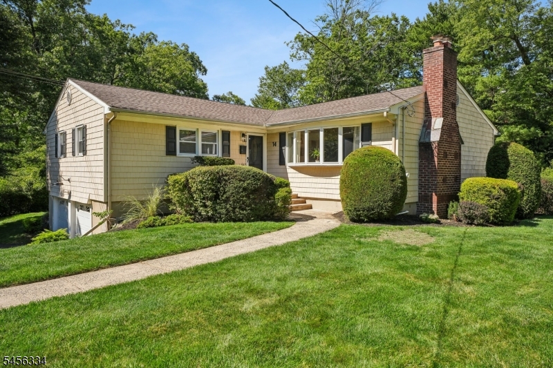 14 Burlington Rd Property Photo 2