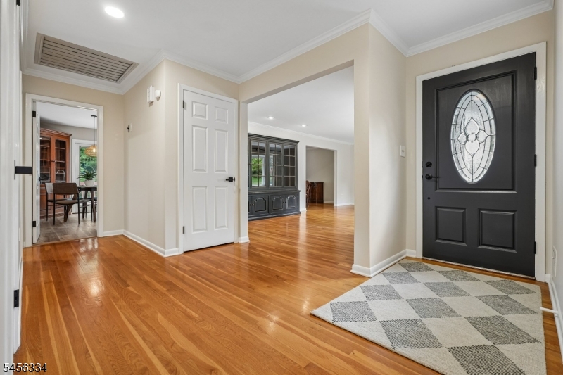 14 Burlington Rd Property Photo 3