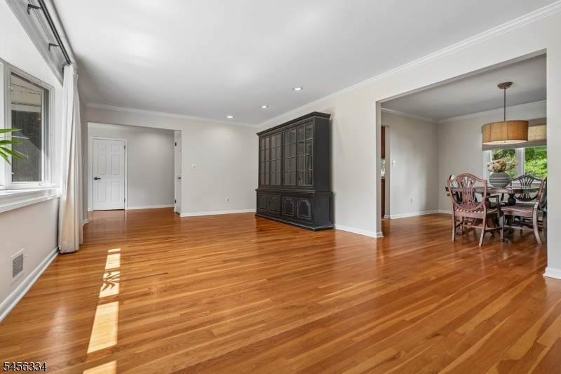 14 Burlington Rd Property Photo 13