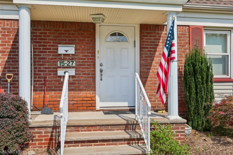 15 Parmelee Ave Property Photo 4