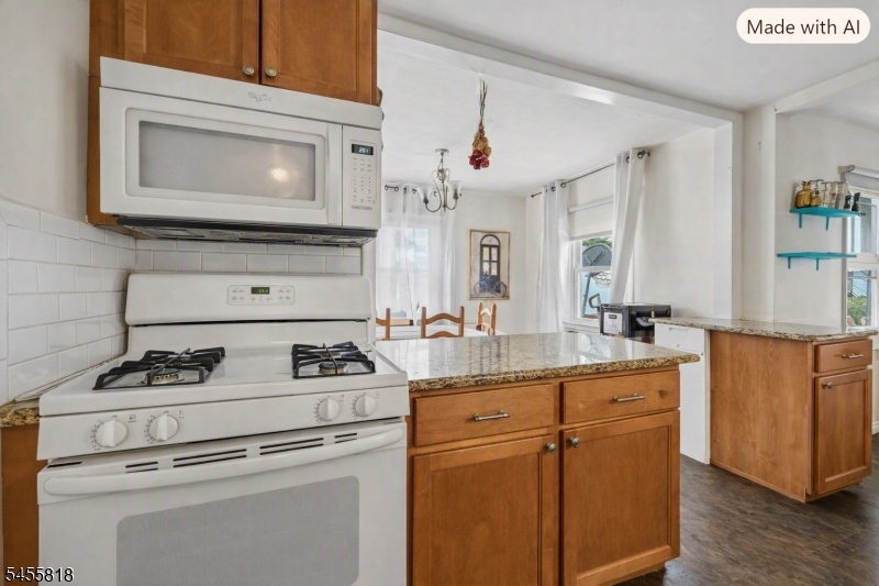 15 Parmelee Ave Property Photo 10