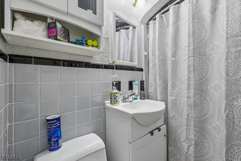 15 Parmelee Ave Property Photo 15