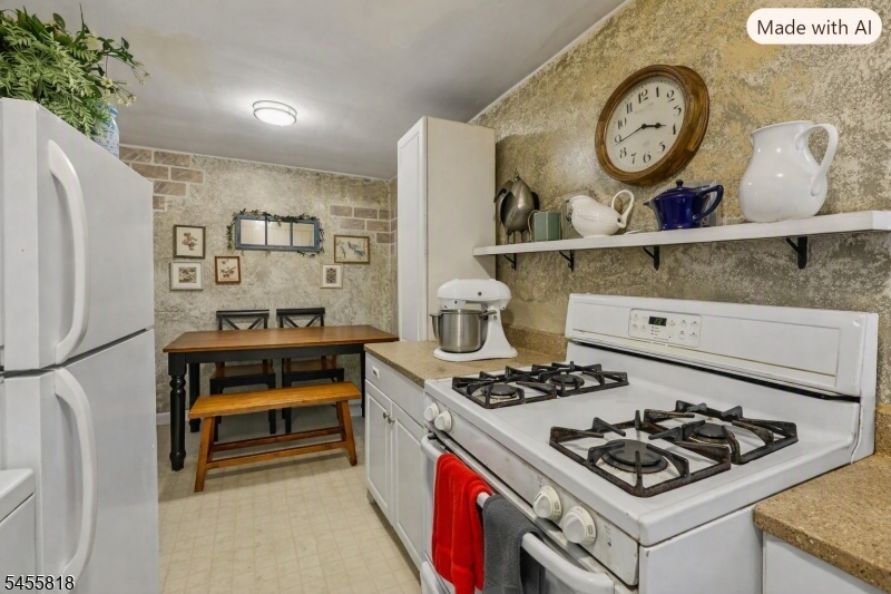 15 Parmelee Ave Property Photo 22