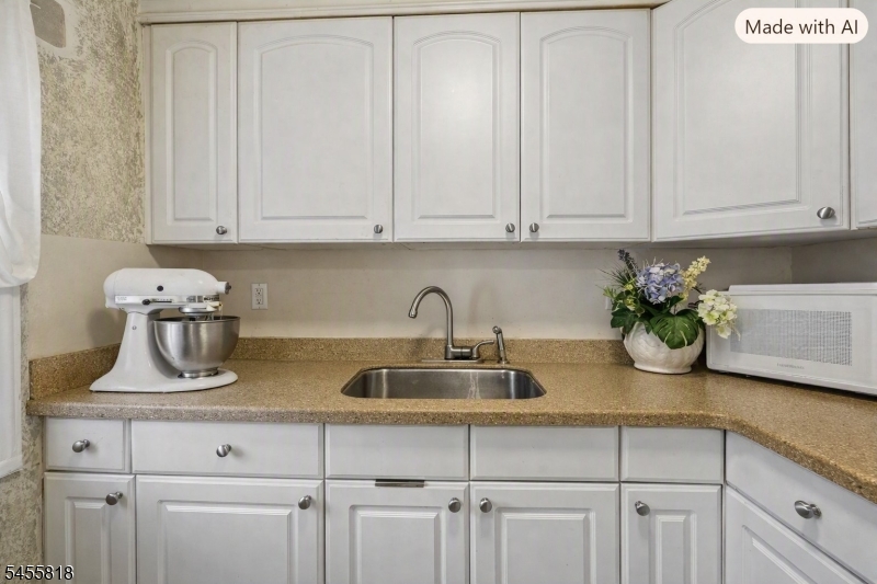15 Parmelee Ave Property Photo 24