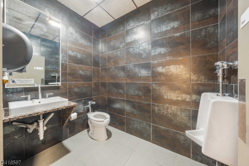 1109 Elizabeth Ave Property Photo 15