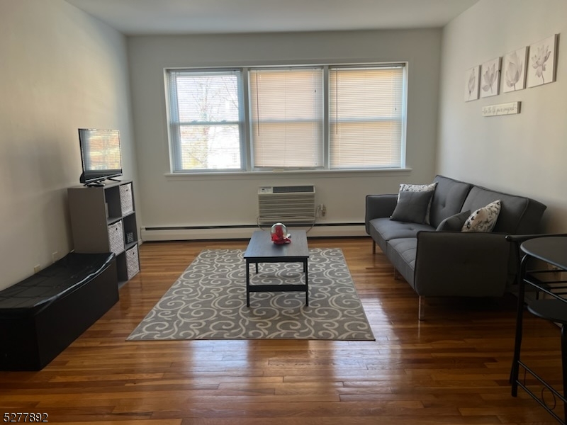 123 Milligan Pl B Property Photo 1