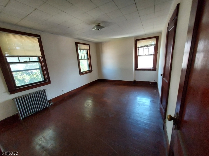 82 Roosevelt Ave Property Photo 2
