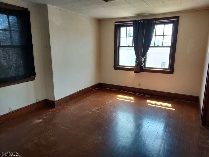 82 Roosevelt Ave Property Photo 3