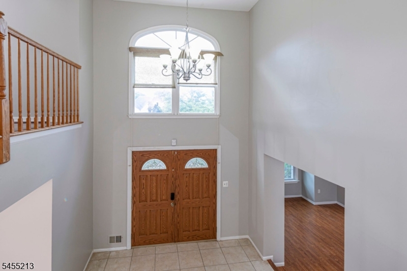 9 Chipwood Ln Property Photo 2