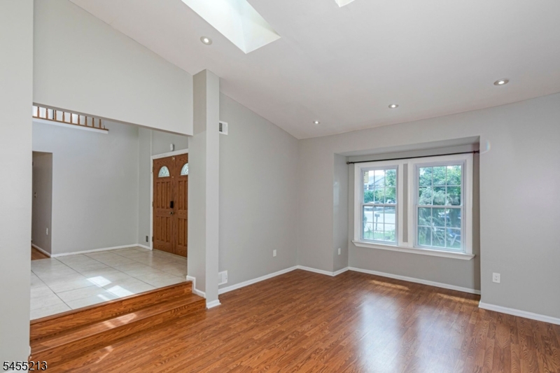 9 Chipwood Ln Property Photo 5