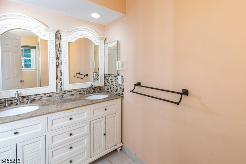 9 Chipwood Ln Property Photo 32