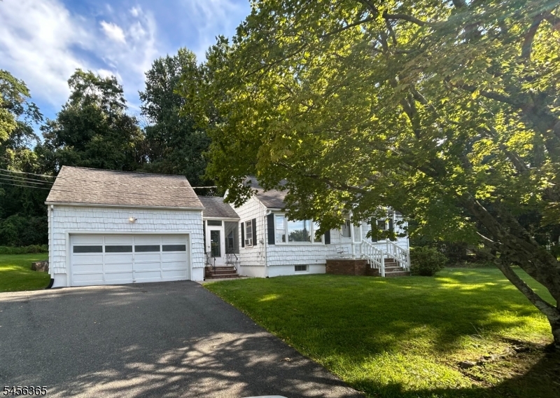 318 Palmer Rd Property Photo 1