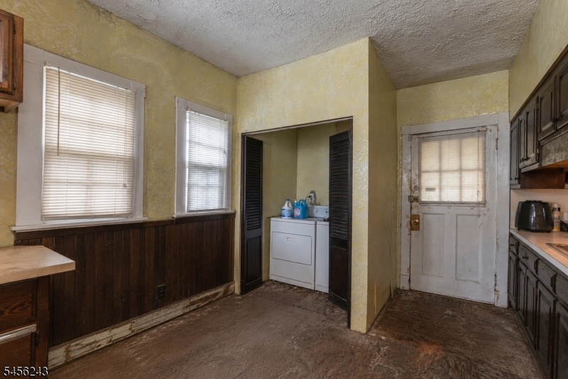 436 Stelle Ave Property Photo 9