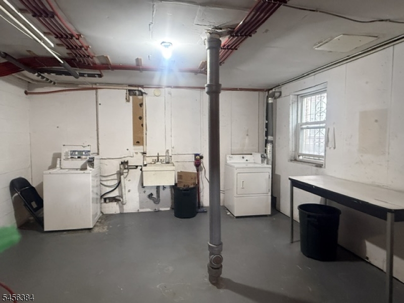 279 Chestnut St 10 Property Photo 15