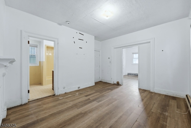 220 Inslee Pl Property Photo 8