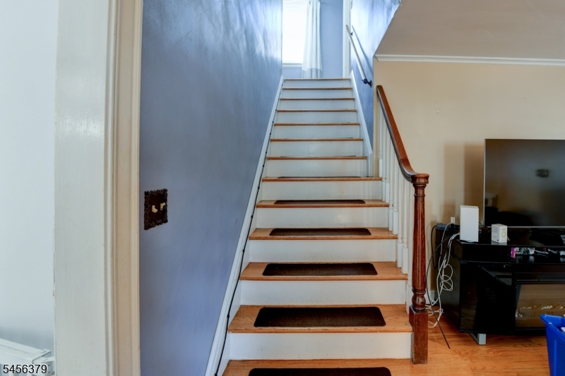 2758 Larchmont Rd Property Photo 16