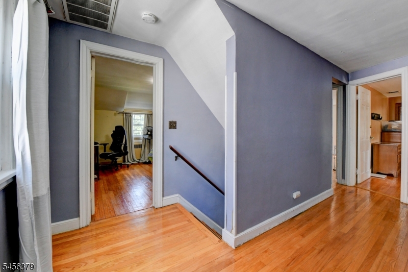 2758 Larchmont Rd Property Photo 20