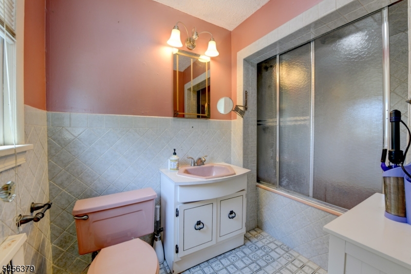 2758 Larchmont Rd Property Photo 25